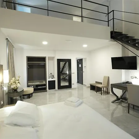 Western Grand Hotel 4*