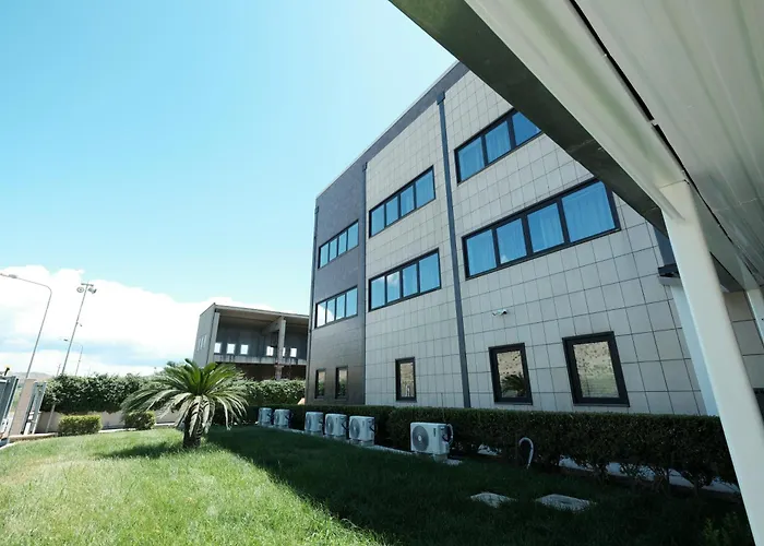 Hotel Western Grand 4*